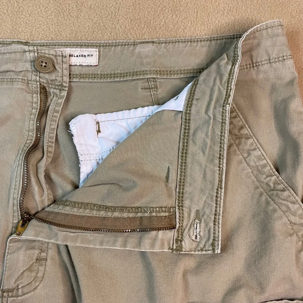 Wrangler Relaxed Fit Men's Cargo Shorts‎ Khaki Tan Sz 44 Hike Casual Outdoor EUC